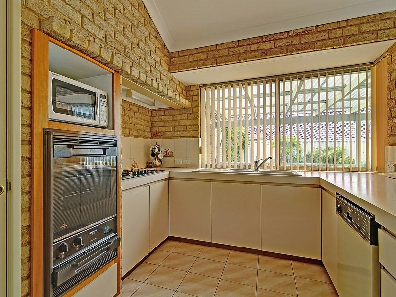 94 Sylvan Crescent, Leeming WA 6149