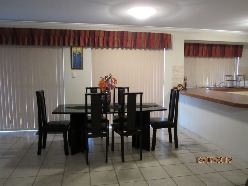 8 Minyon Circuit, Atwell WA 6164