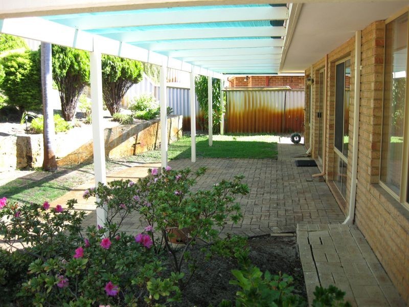 66 Calley Drive, Leeming WA 6149
