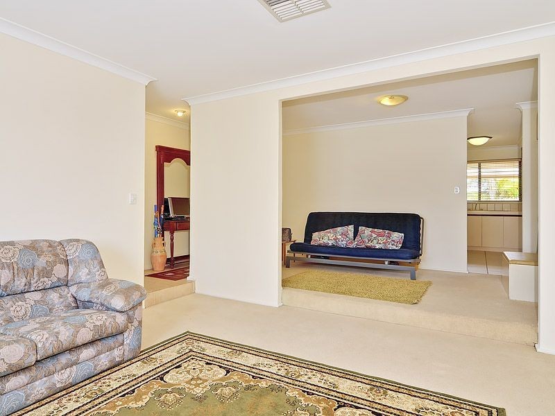 11 Calley Drive, Leeming WA 6149