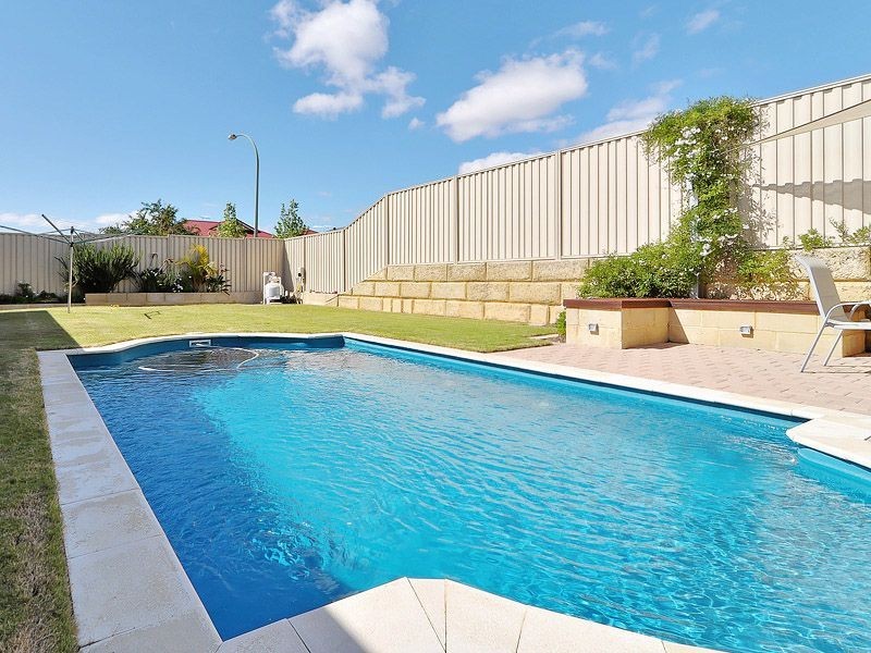 19 Astroloma Drive, Success WA 6164