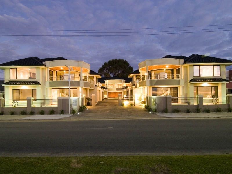 2/131 Esplanade, Rockingham WA 6168