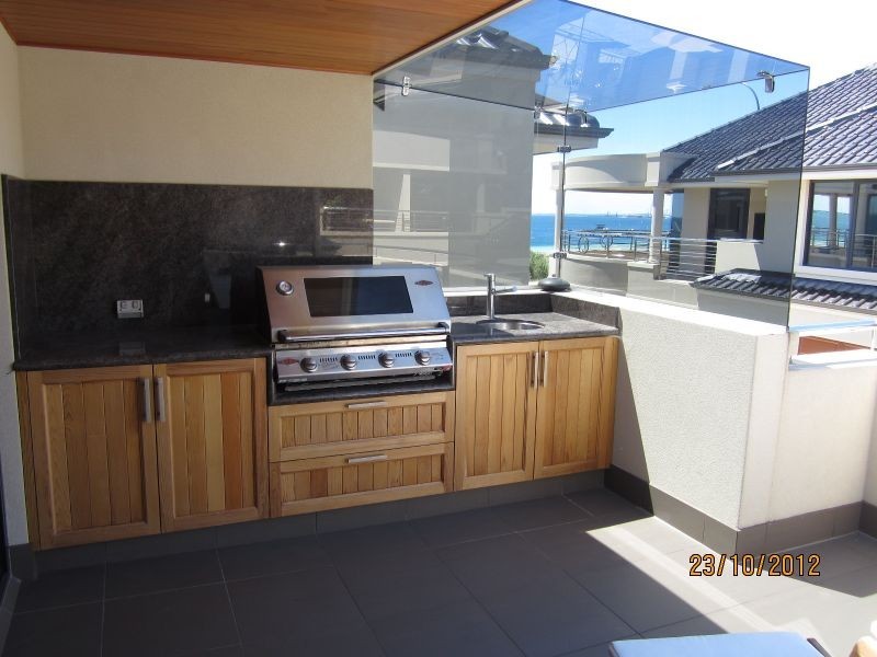 2/131 Esplanade, Rockingham WA 6168
