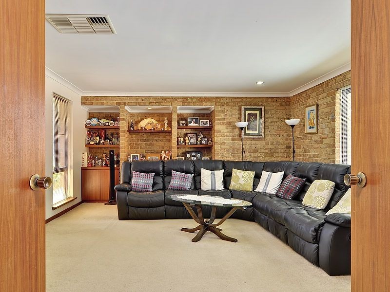 11 Cardinal Crescent, Leeming WA 6149