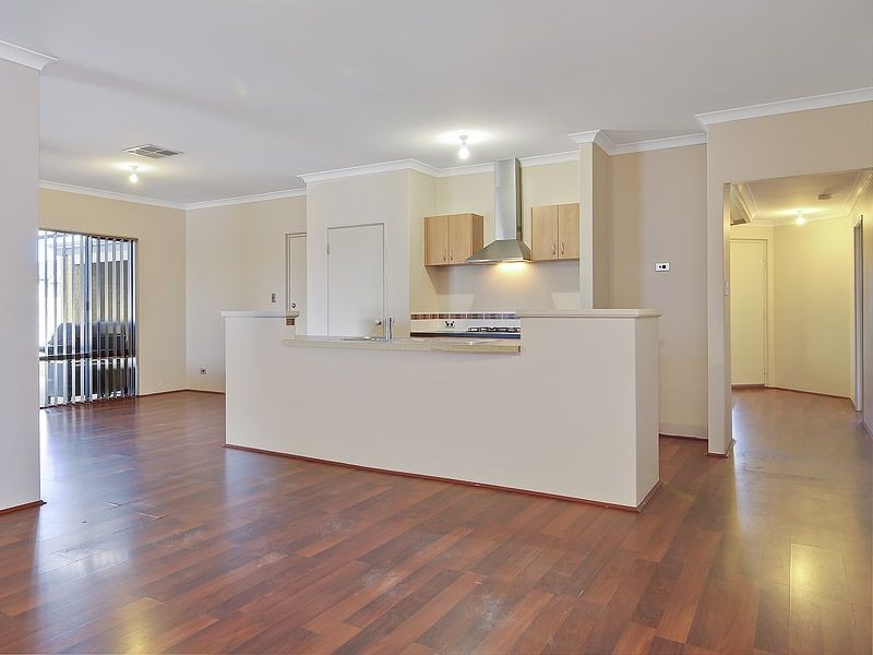 14 Macdougal Way, Harrisdale WA 6112