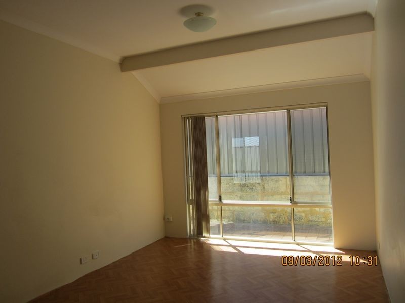 5 Lambeth Circle, Wellard WA 6170