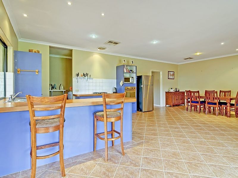 184 Glen Iris Drive, Jandakot WA 6164