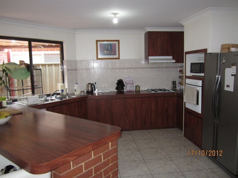 27 Lombe Gardens, Atwell WA 6164