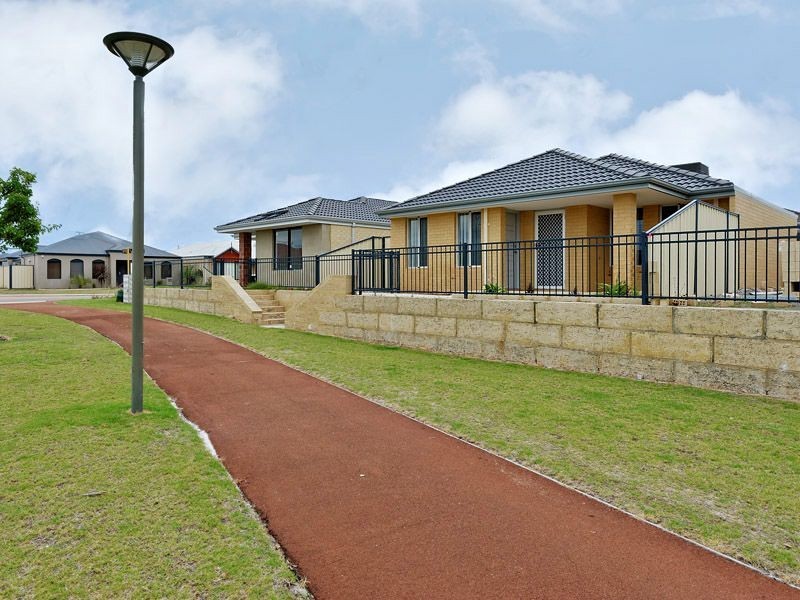 11 Posey Lane, Success WA 6164