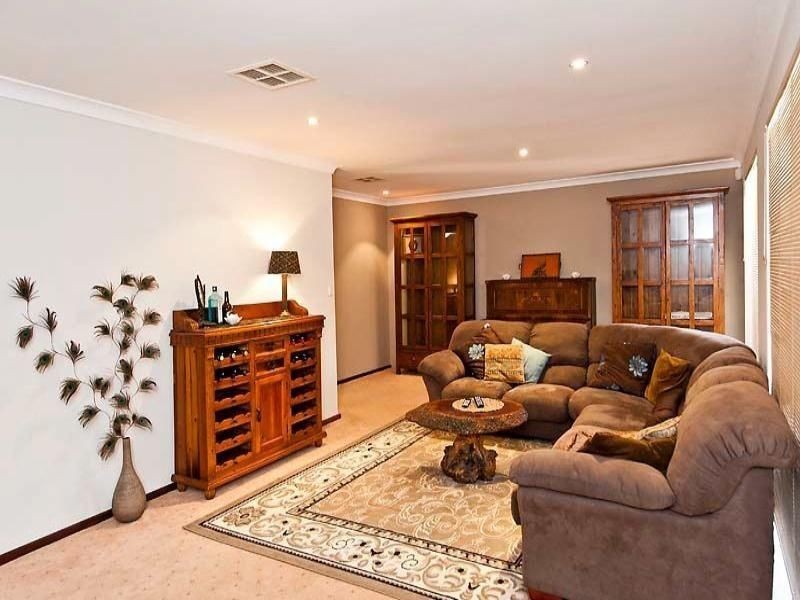 5 Keys Court, Leeming WA 6149