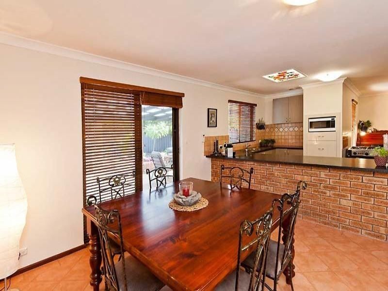 5 Keys Court, Leeming WA 6149