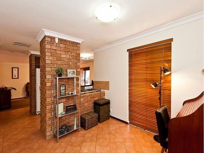 5 Keys Court, Leeming WA 6149