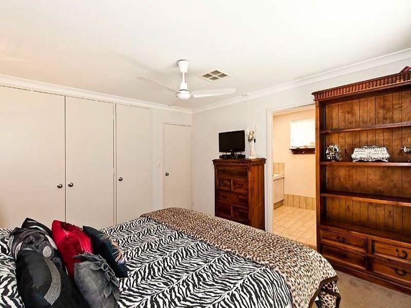 5 Keys Court, Leeming WA 6149