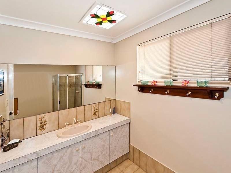 5 Keys Court, Leeming WA 6149