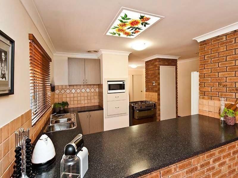 5 Keys Court, Leeming WA 6149