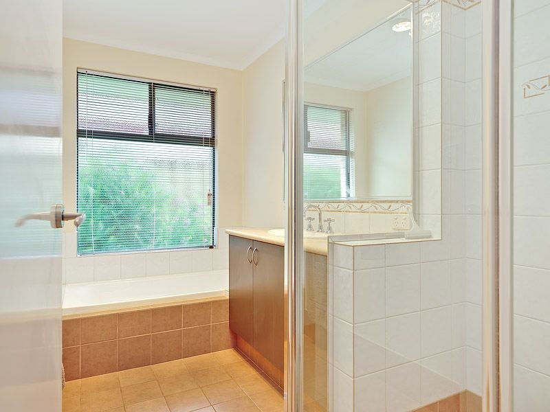 11 Whimbrel Way, Harrisdale WA 6112