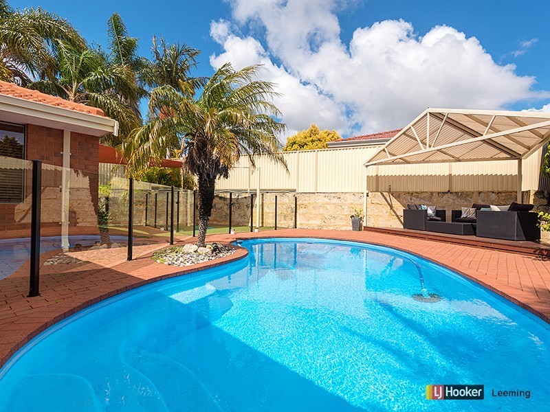 15 Brandwood Gardens, Leeming WA 6149