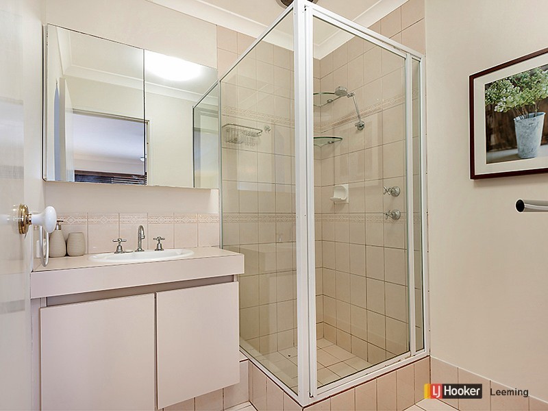 15 Brandwood Gardens, Leeming WA 6149