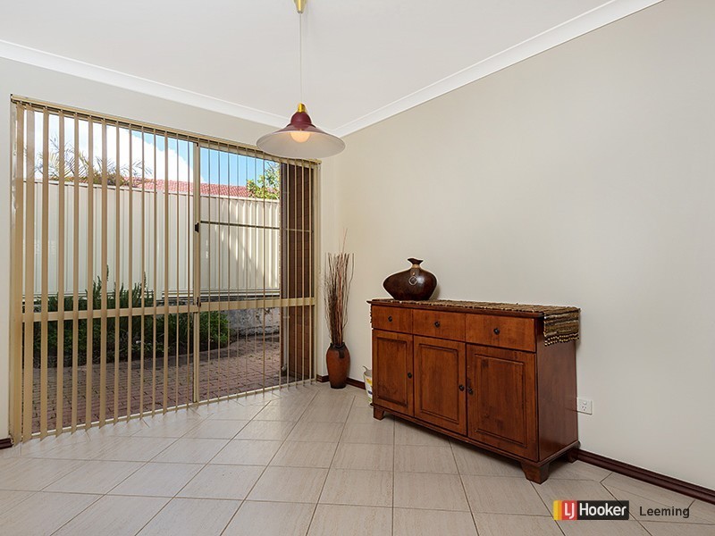 15 Brandwood Gardens, Leeming WA 6149