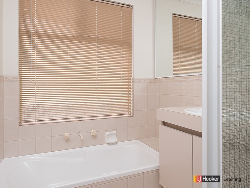 15 Brandwood Gardens, Leeming WA 6149