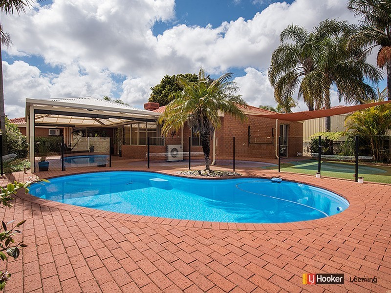 15 Brandwood Gardens, Leeming WA 6149