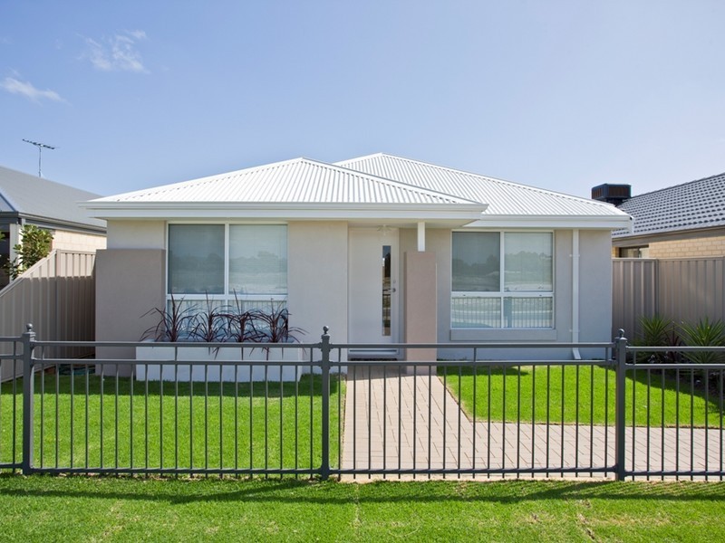 22 Biddiarra Bend, Southern River WA 6110