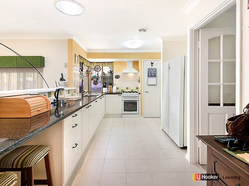 106 Findlay Road, Leeming WA 6149