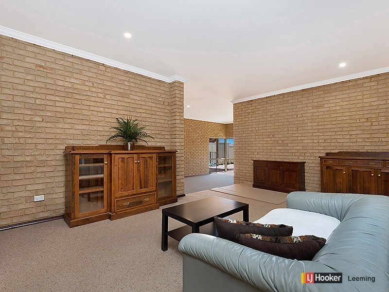 9 Thrum Close, Leeming WA 6149