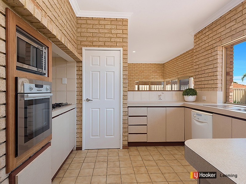 9 Thrum Close, Leeming WA 6149