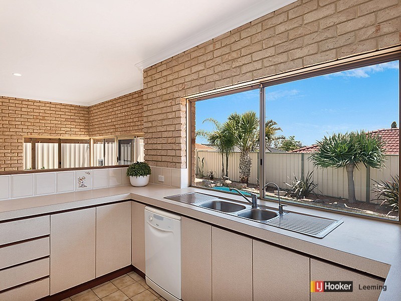 9 Thrum Close, Leeming WA 6149
