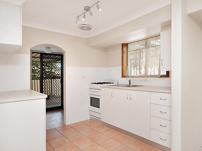 17 Tarndale Way, South Lake WA 6164