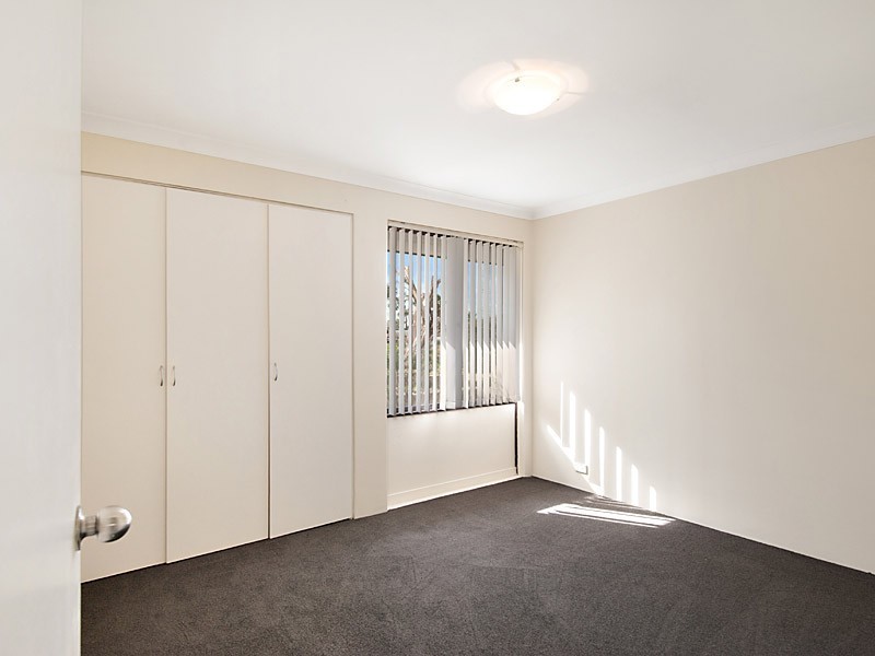 17 Tarndale Way, South Lake WA 6164