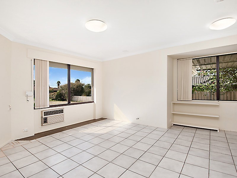 17 Tarndale Way, South Lake WA 6164