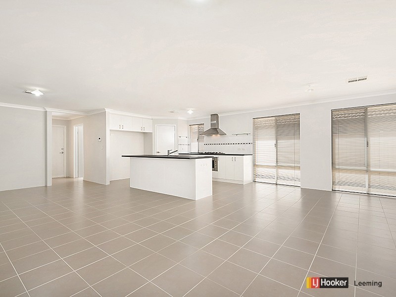 6 Culture Link, Piara Waters WA 6112