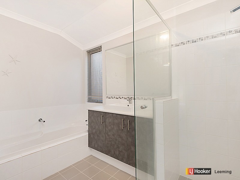 6 Culture Link, Piara Waters WA 6112