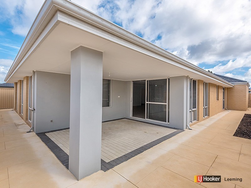 6 Culture Link, Piara Waters WA 6112