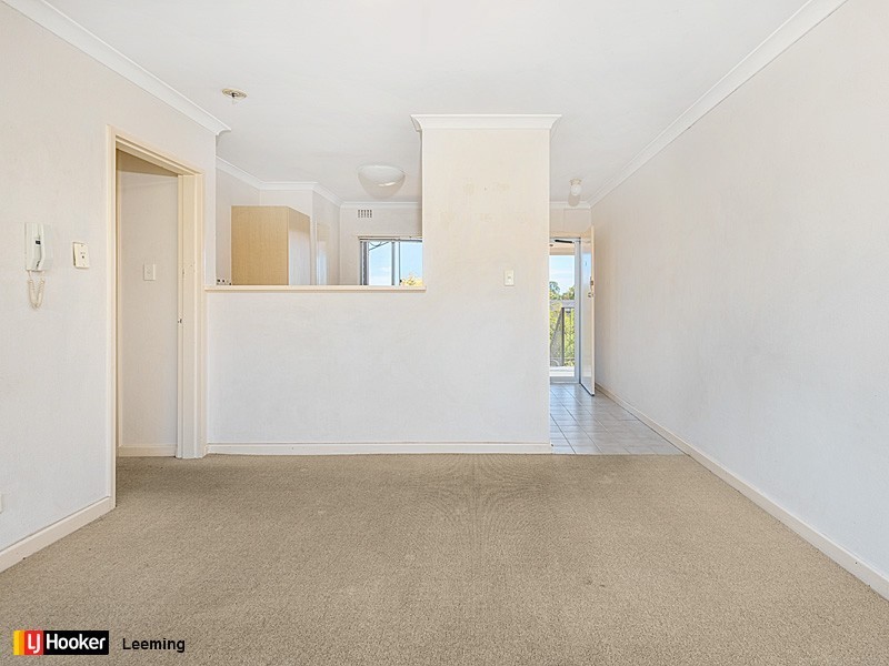 16/2 Gregory Way, Coolbellup WA 6163