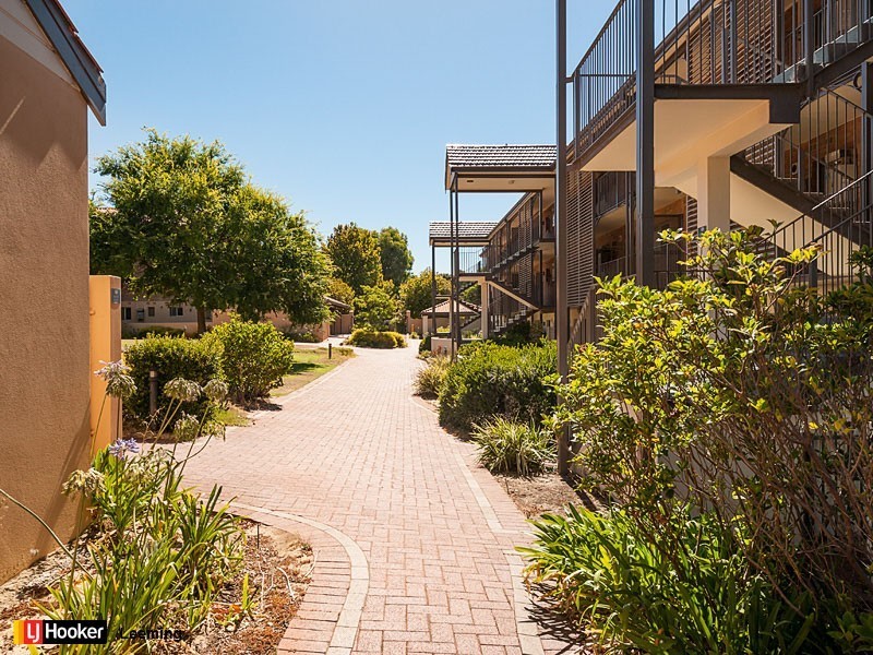 16/2 Gregory Way, Coolbellup WA 6163