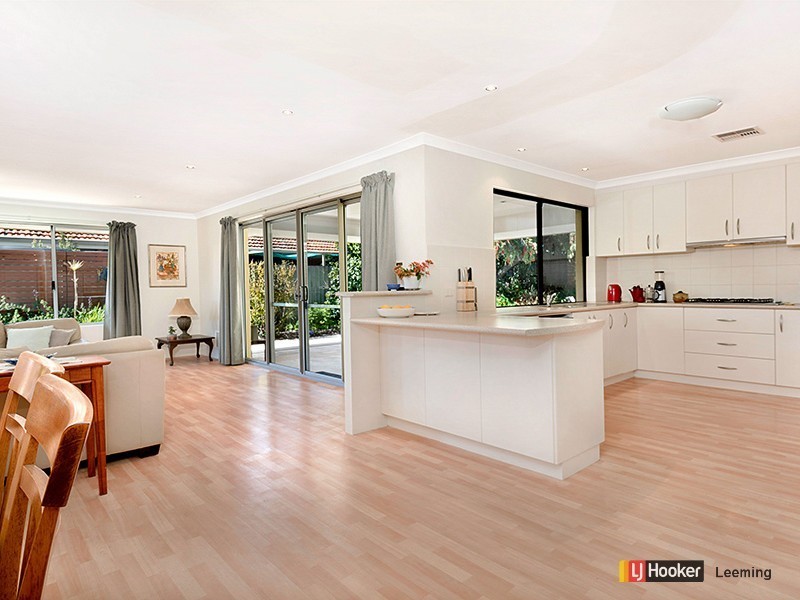 16 London Way, Bateman WA 6150