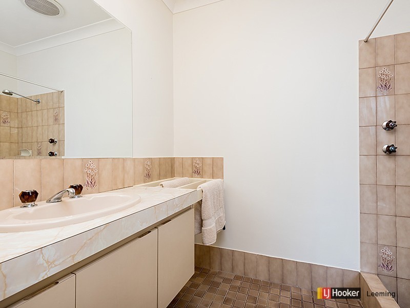 16 London Way, Bateman WA 6150