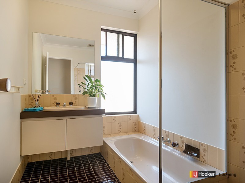 16 London Way, Bateman WA 6150