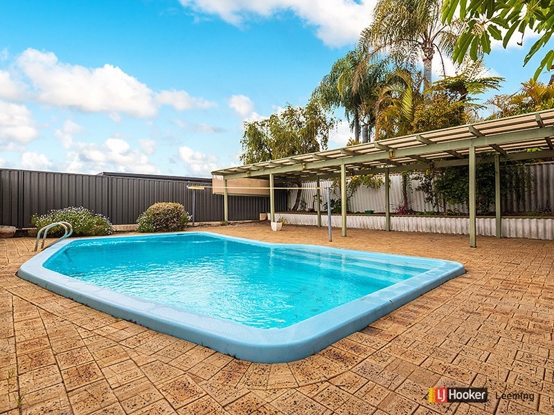 16 Sandra Way, Rossmoyne WA 6148