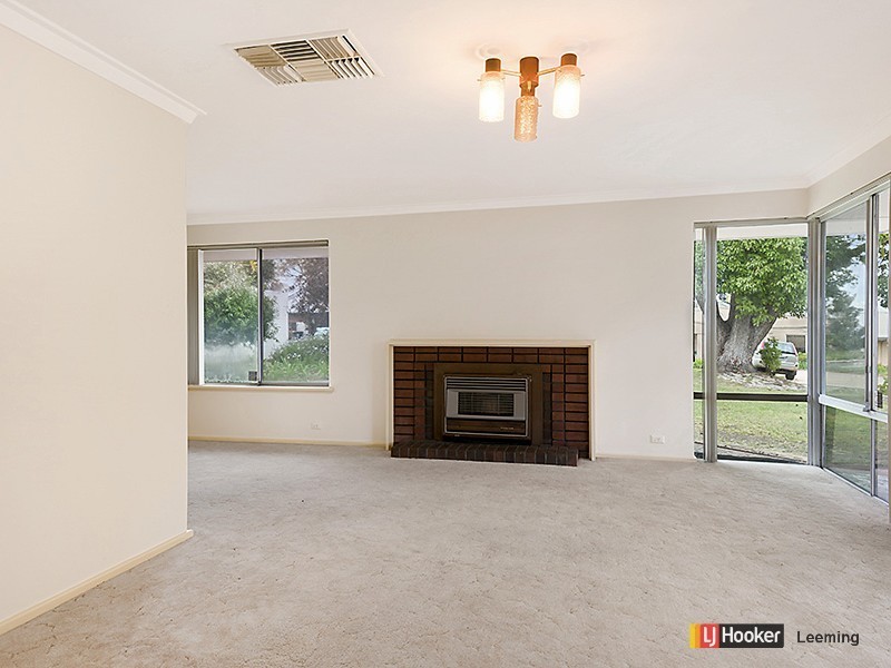 16 Sandra Way, Rossmoyne WA 6148