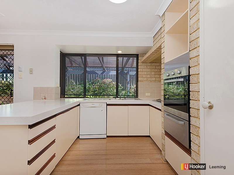 14A Castlemain Heights, Leeming WA 6149