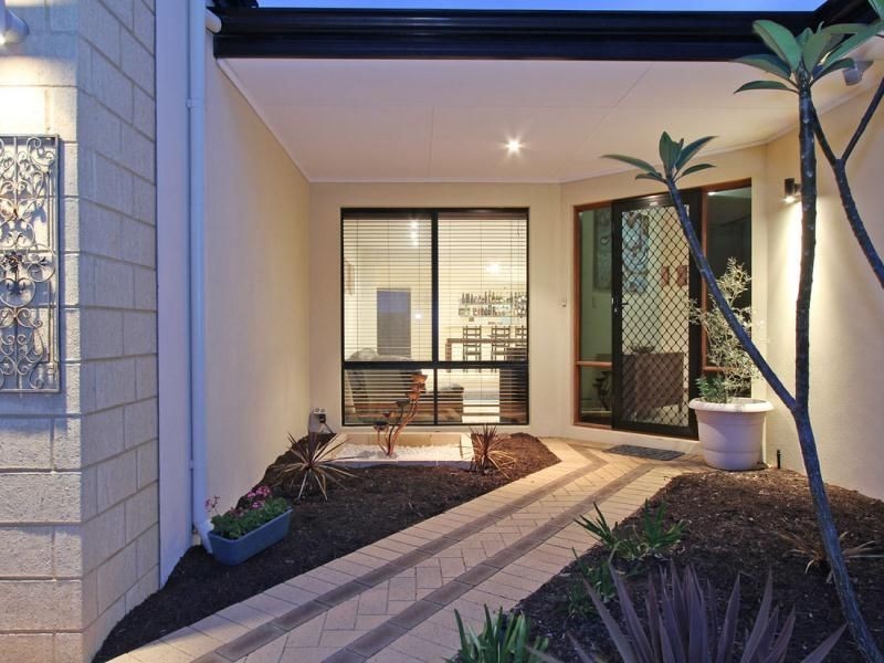 13 Goshawk Pass, Beeliar WA 6164
