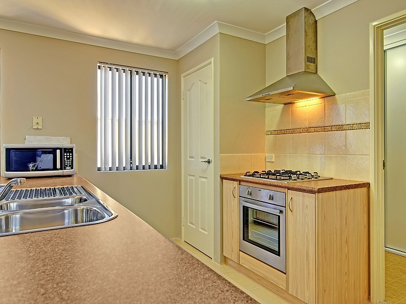 38 Abingdon Crescent, Wellard WA 6170