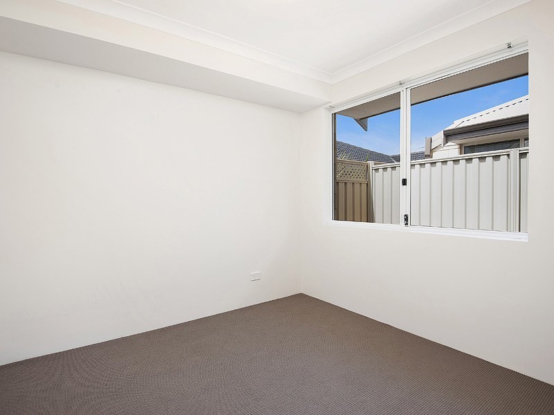 4/36 Wialki Lane, Canning Vale WA 6155