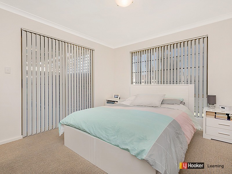 25 Matthew Avenue, Leeming WA 6149