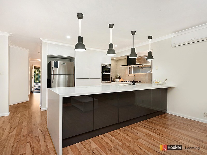 25 Matthew Avenue, Leeming WA 6149