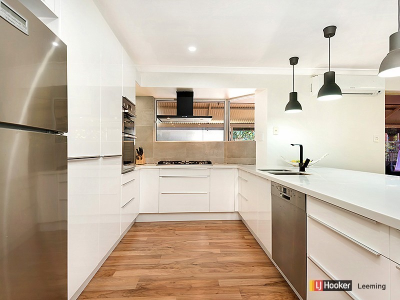25 Matthew Avenue, Leeming WA 6149